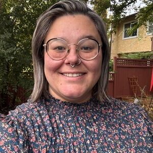 Meet your Posher, Angela